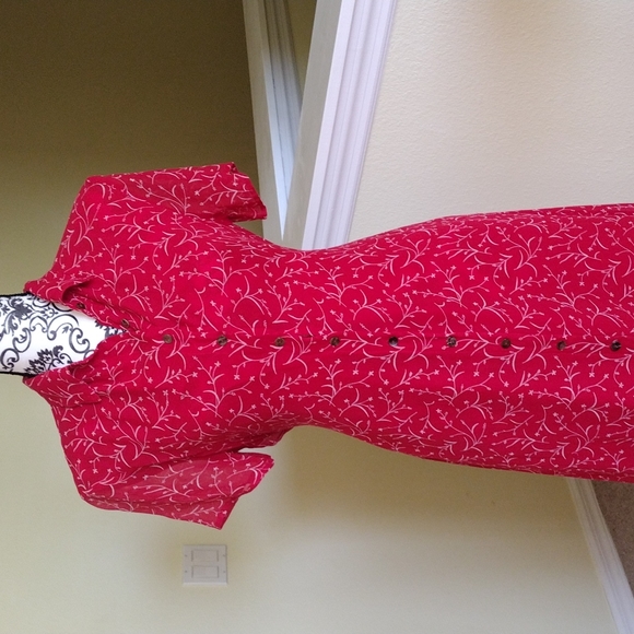 Dress - Picture 1 of 8